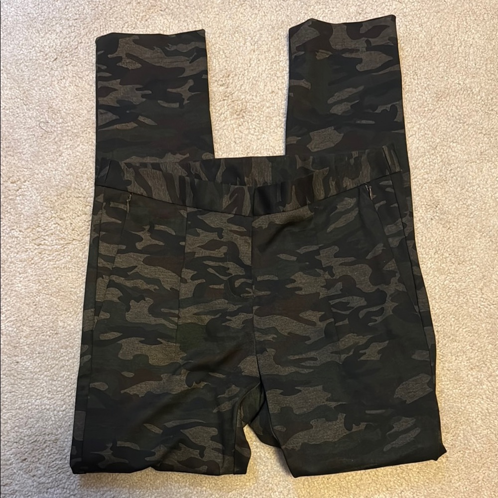 Soft Surroundings Willow Camo Pants